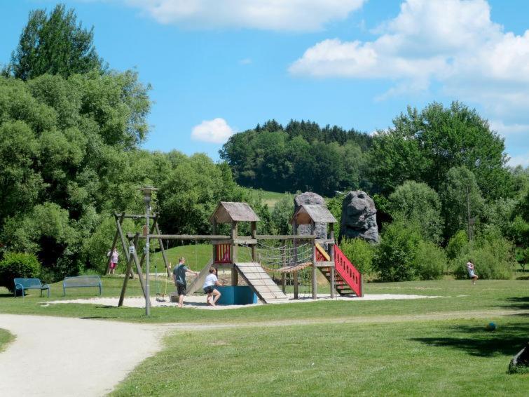 Feriendorf Am Hohen Bogen Haus 98 Eg Arrach Exteriör bild